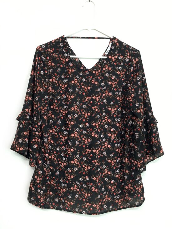 DR2 Tops - Women's Floral Blouse Size Medium by DR 2